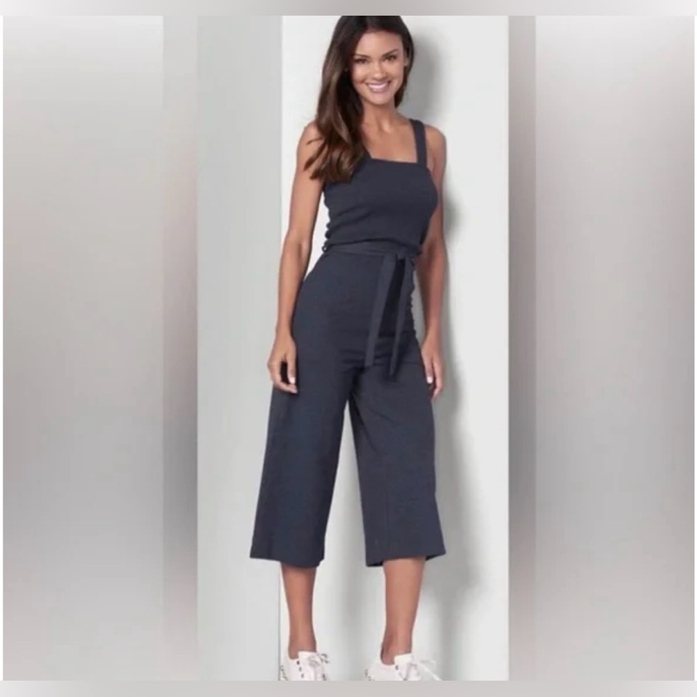 NWOT Venus Culottes Jumpsuit.  Navy.  Size Medium.